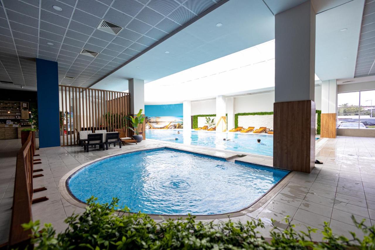 16Th Floor Sky View Condo With Pool And Fitness Скоп'є Екстер'єр фото