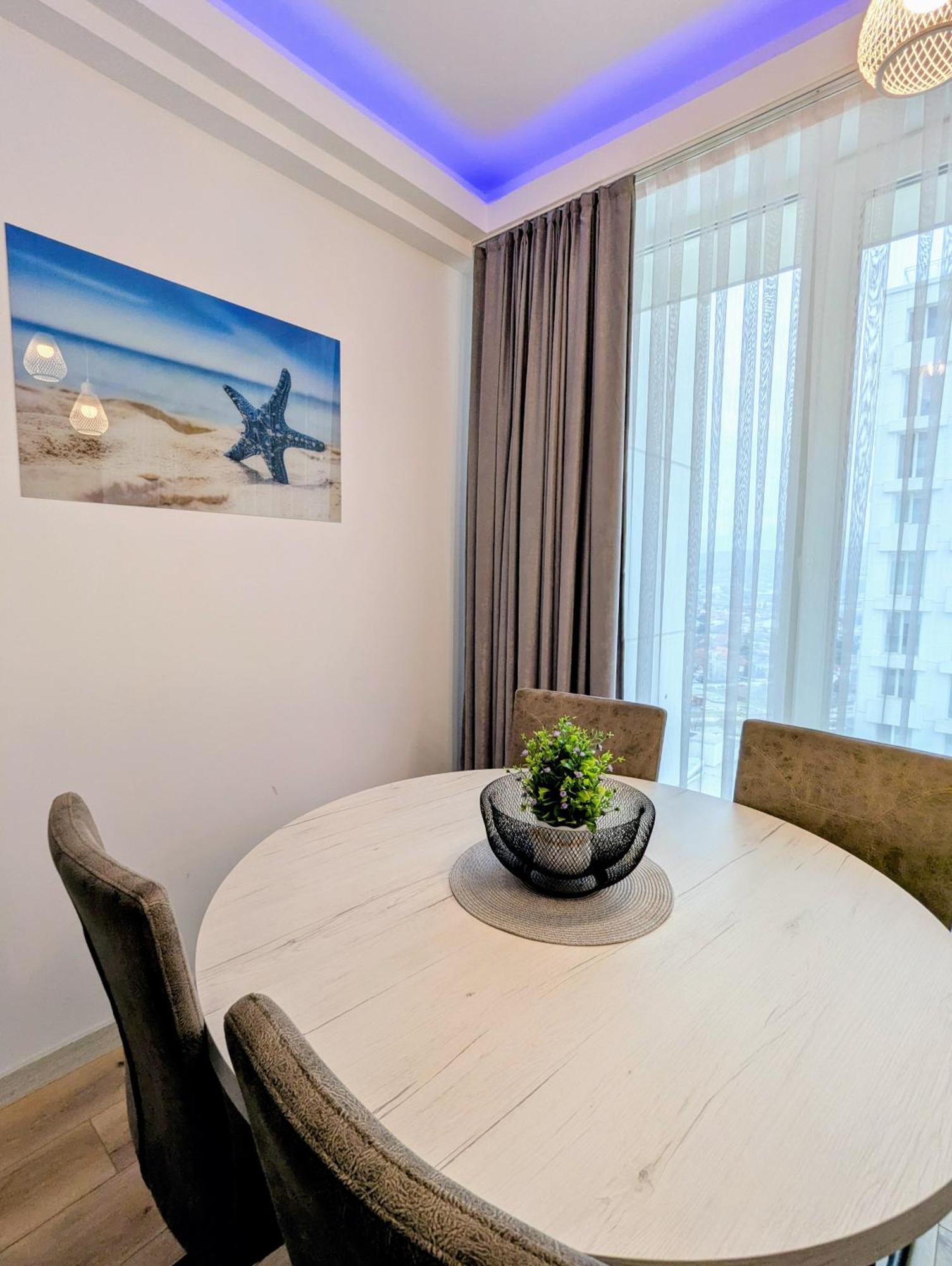 16Th Floor Sky View Condo With Pool And Fitness Скоп'є Екстер'єр фото